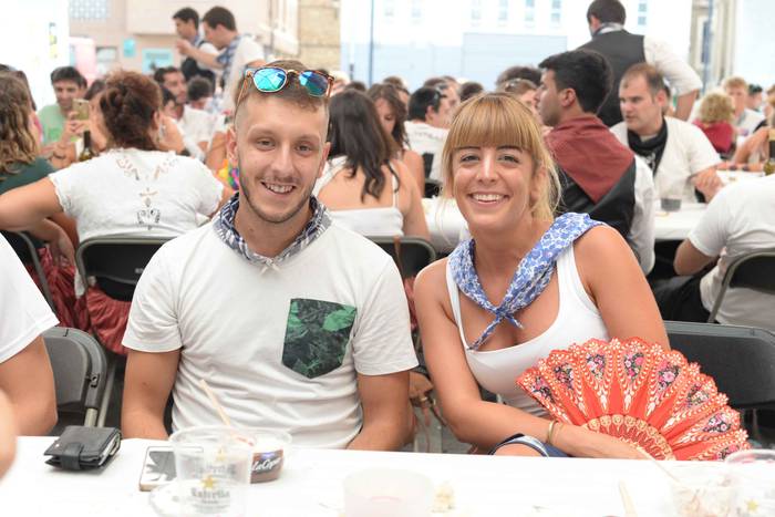 Aldai plaza txiki geratu da  122 1503894949585