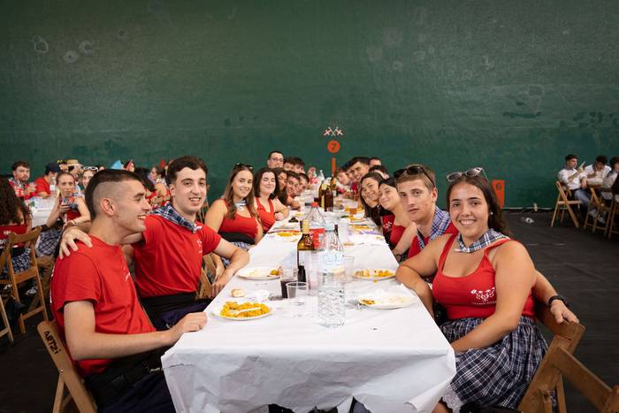 Kuadrillak protagonista Amur 65 1755188625231