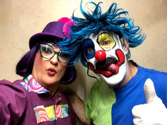 Porrotx eta Yogurinha Borovaren ikuskizunerako sarrera bikoitza zozkatuko du Aiaraldea Komunikabideak