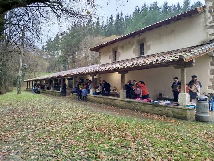 Olentzero eta Mari Domingi L 25 1766335879371