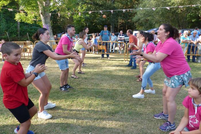 Andra Mari Zuriaren jaiak je 24 1754900935239