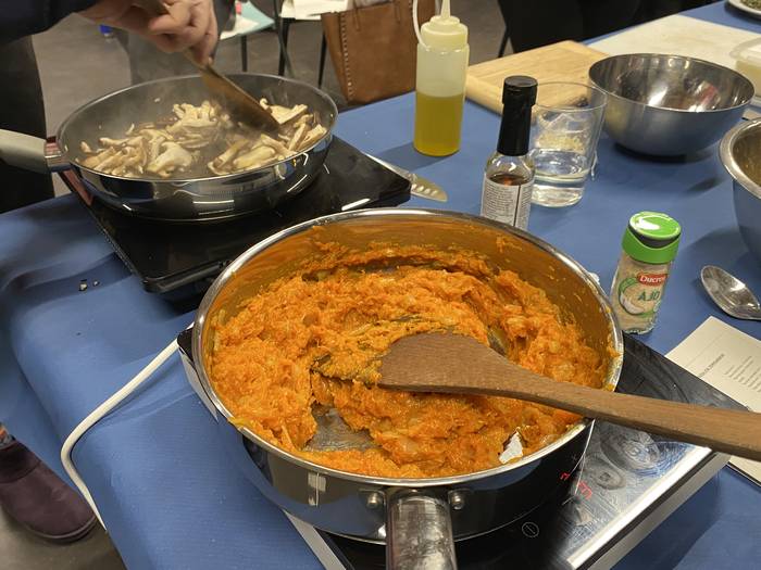 43 lagun jaso ditu "Elikadur 60 1776332496298