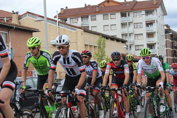 Euskal Herriko itzuliak esku 8 1522848631072