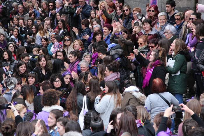 Greba feministaren goizeko t 39 1520512186953