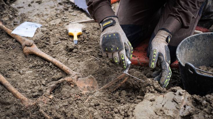 Urduñako espetxe frankistan hildako sei biktima berri identifikatu dituzte genetikoki