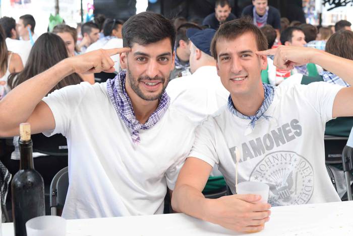 Aldai plaza txiki geratu da  93 1503894624862