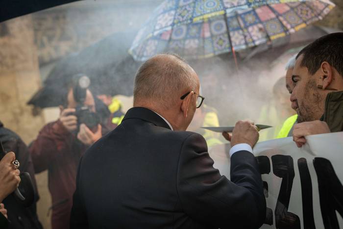 Protesta artean ekin du bide 18 1764159827360