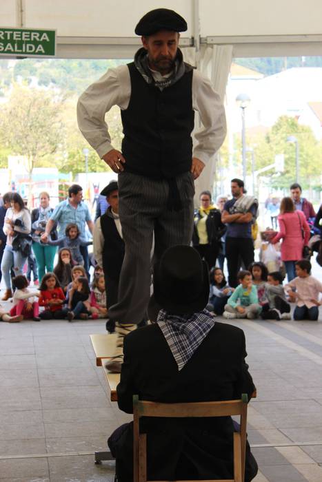 Errefuxiatuen aldeko jaia