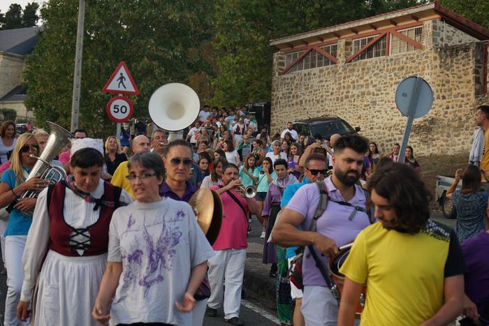 Arteko Gure Aman elkartu eta 20 1757796277078