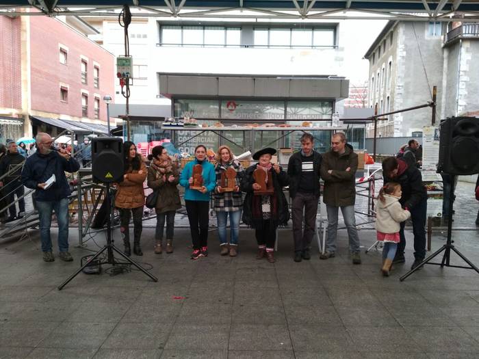 Gabonetako elkartasun azokak 10 1513599156429