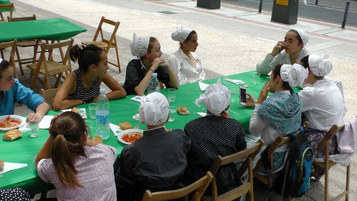 Dantza taldeak taldeak izan  4 1496037316911