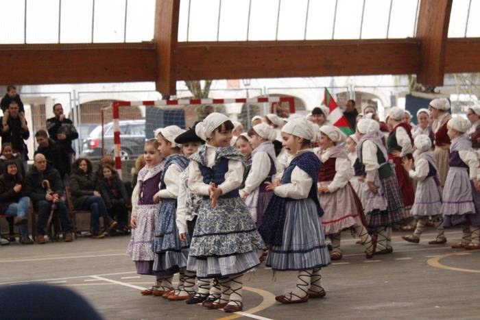 Dantzari Egunak herriguneko  24 1521466638757