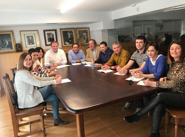 Aiaraldeko EAJko alkategaiek lan saioak egin dituzte euskararen normalizazio politikak partekatzeko