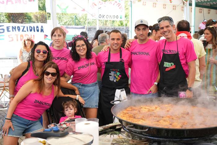 Paella txapelketarekin eta K 3 1755976596004