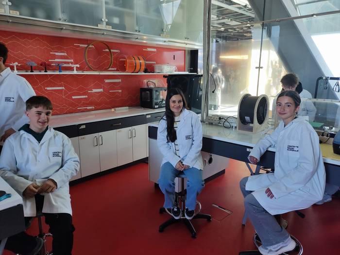 Osteguna zientzian buru-bela 4 1776973397722