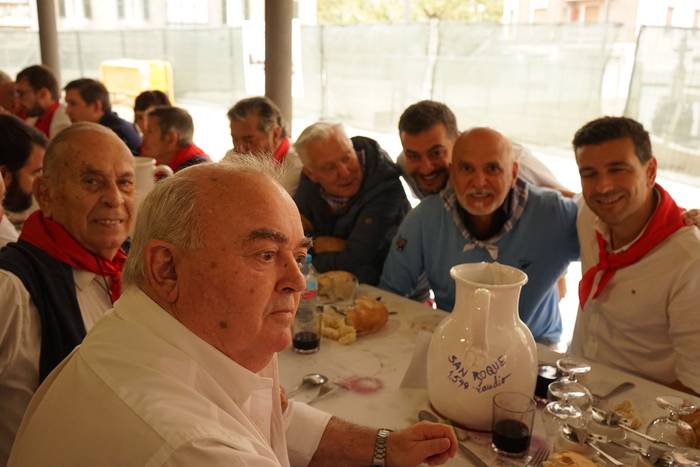 Ehunka kofrade bildu dira el 74 1756714139900