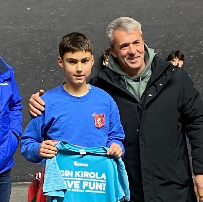 Urdax Garriga pilotari urduñarra Bizkaiko buruz buruko txapelduna da