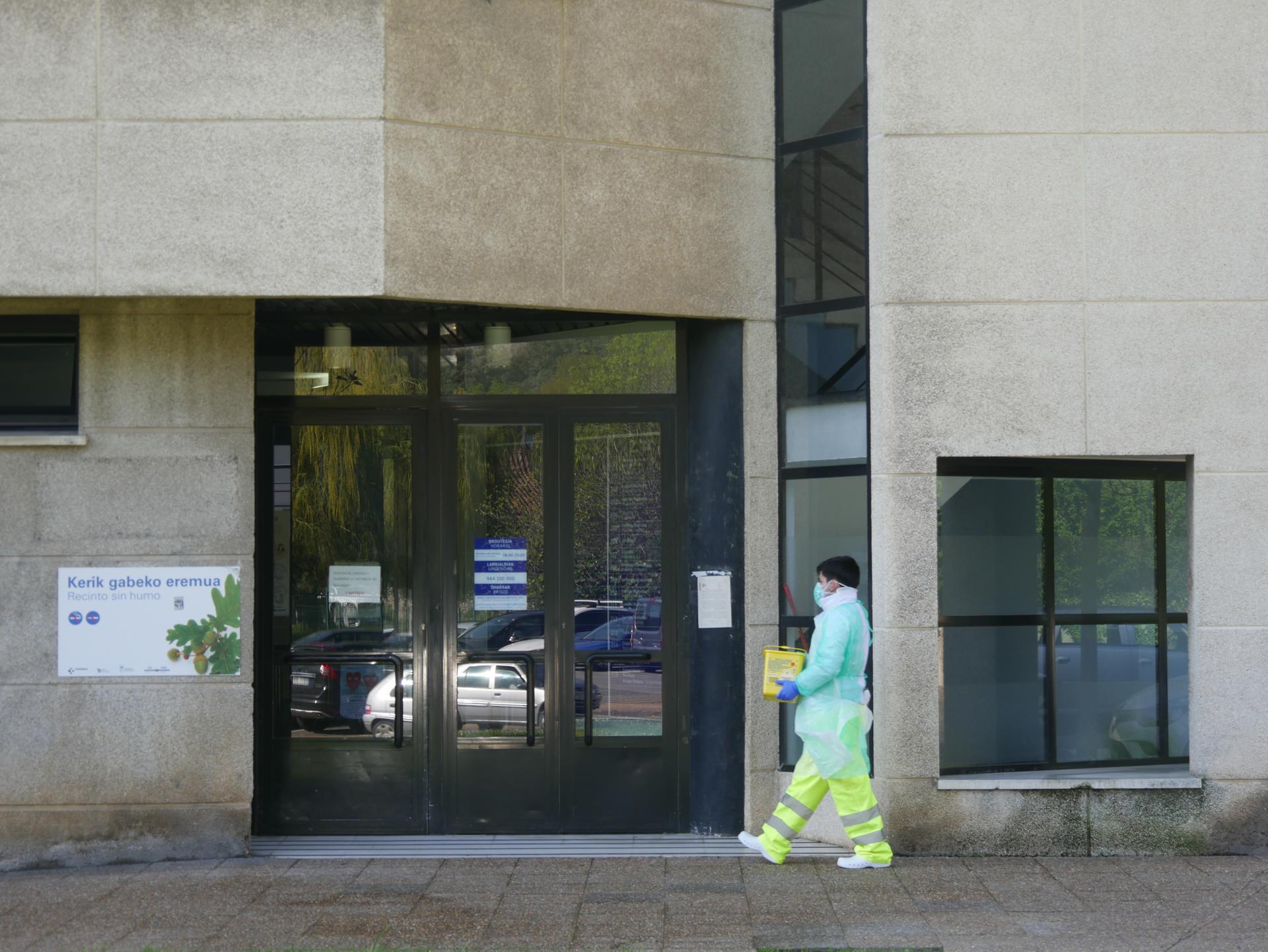 Larunbateko 5 koronabirus kasu berriekin 210 dira guztira Aiaraldean kutsatuak