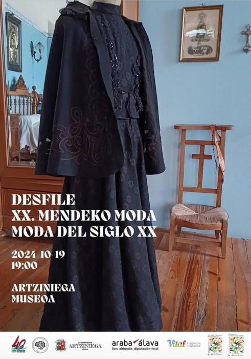 XX. mendeko moda desfilea