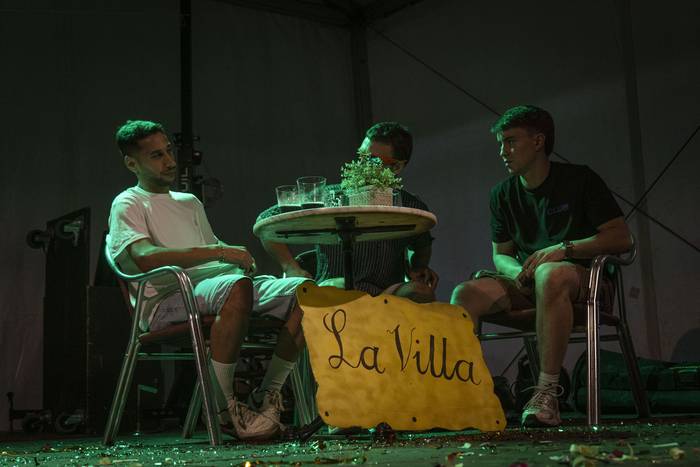 Maila altuko ikuskizuna eska 60 1757231421003