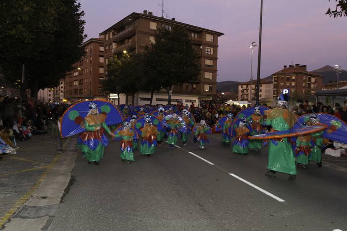 Mozorro koloretsuek ziprizti 48 1488187421247