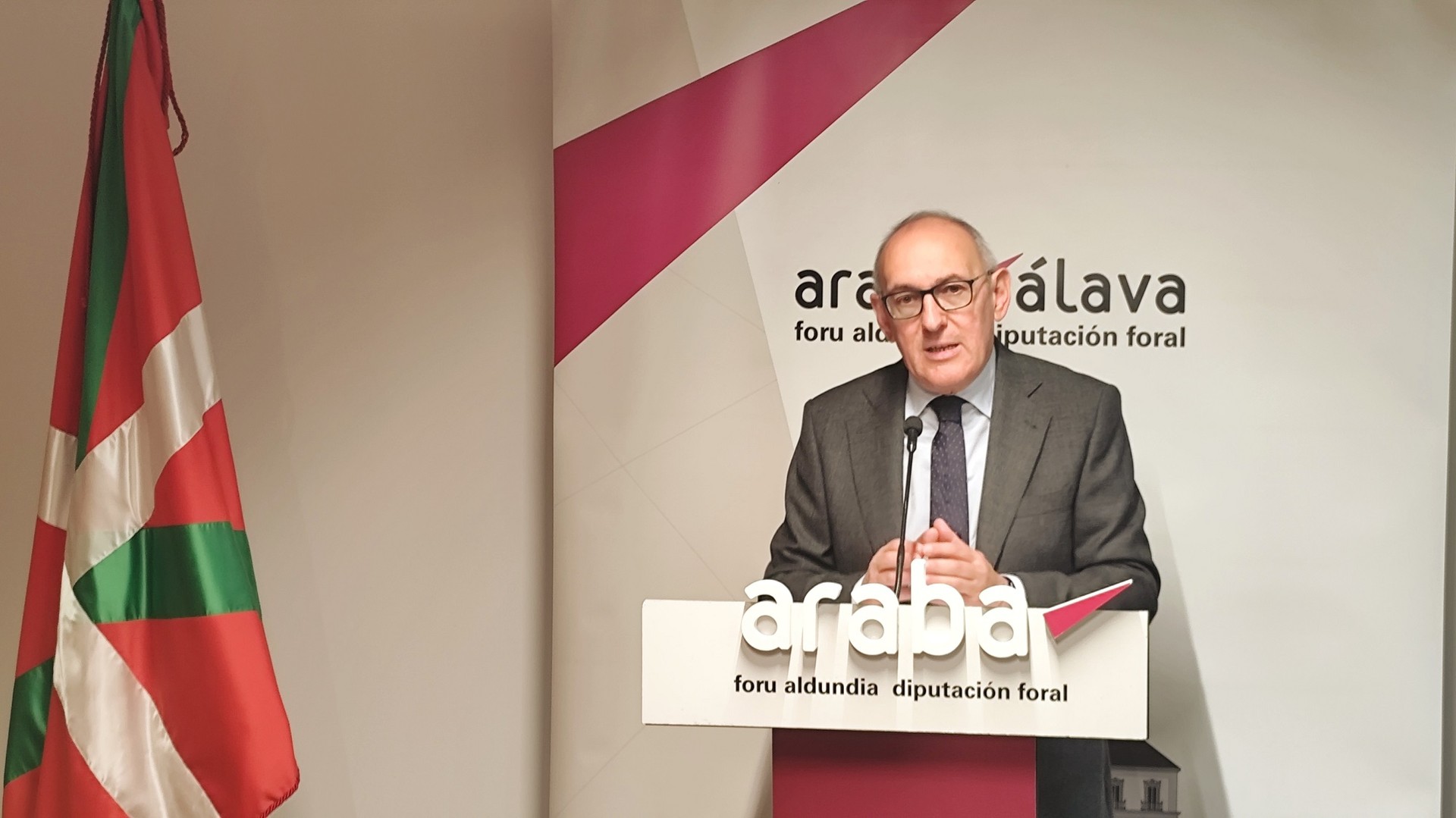 Aiaraldearen etorkizun industriala bermatzeko "akordio zabala" proposatu du Ramiro Gonzalezek