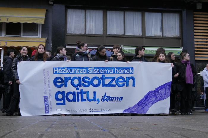 Ikamak abiatu ditu Azaroaren 4 1764068254434