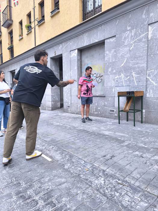 Auzo giroan gozatu dituzte M 13 1759049332574