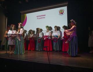 Euskara-Errumaniera-Errusiera hiztegia aurkeztu du Aiaraldeko Euskalgintza Kontseiluak