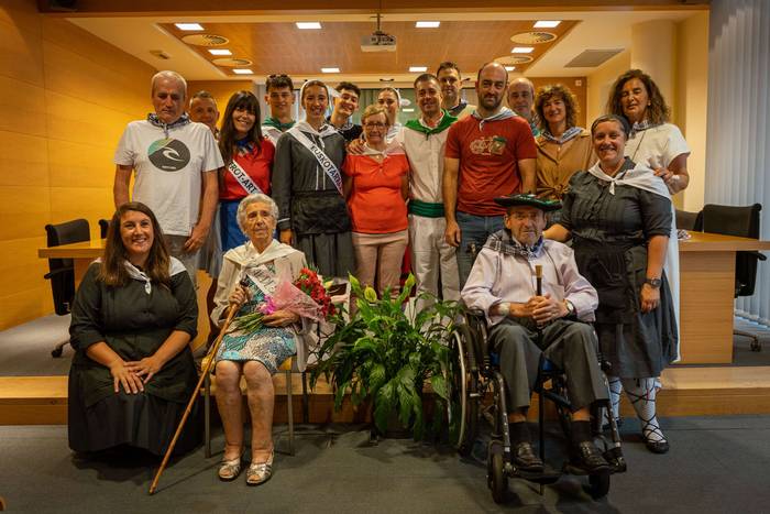 Haur eta nagusiak izan dira  6 1755092481681