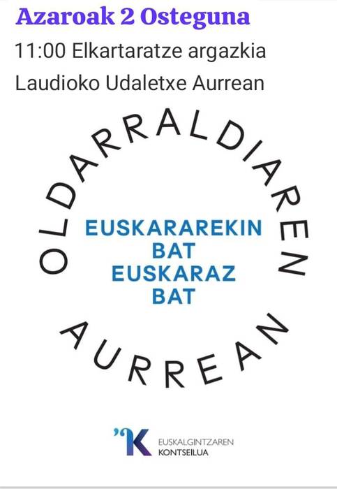 Elkarretaratze argazkia oldarraldiaren aurrera