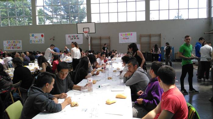 Laudio Ikastolako hainbat be 10 1495543815955