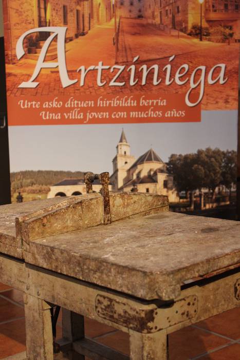 Antzina erabiltzen zen pisatzeko balantza