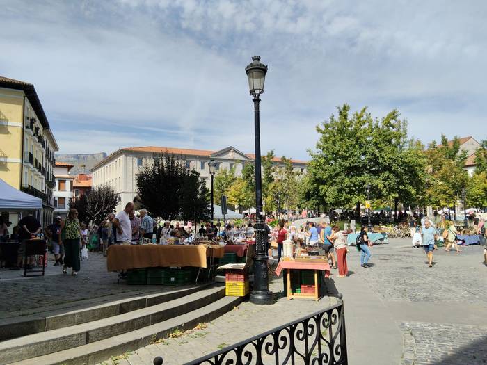 Antzinako objektuz eta bildu 81 1758391015031