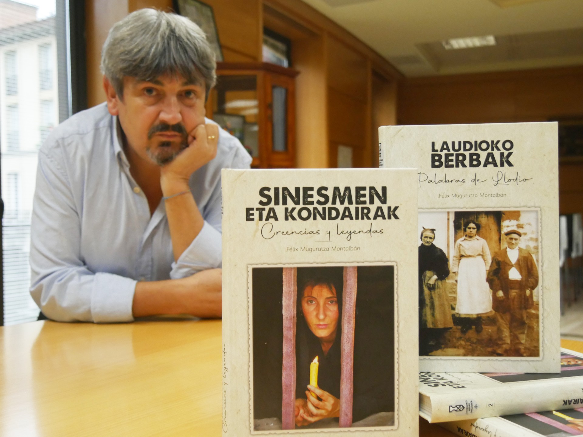 28 laudioarren “sinesmen eta kondairak”, liburu
