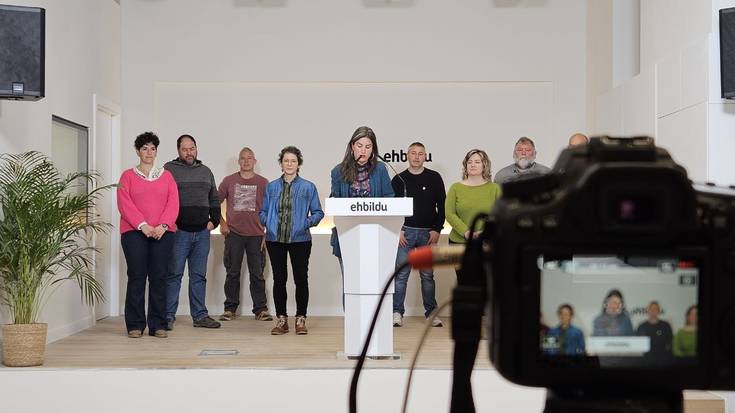 EAEko energia berriztagarrien proiektuen %88 Araban egin nahi dituztela salatu dute EH Bilduko alkateek