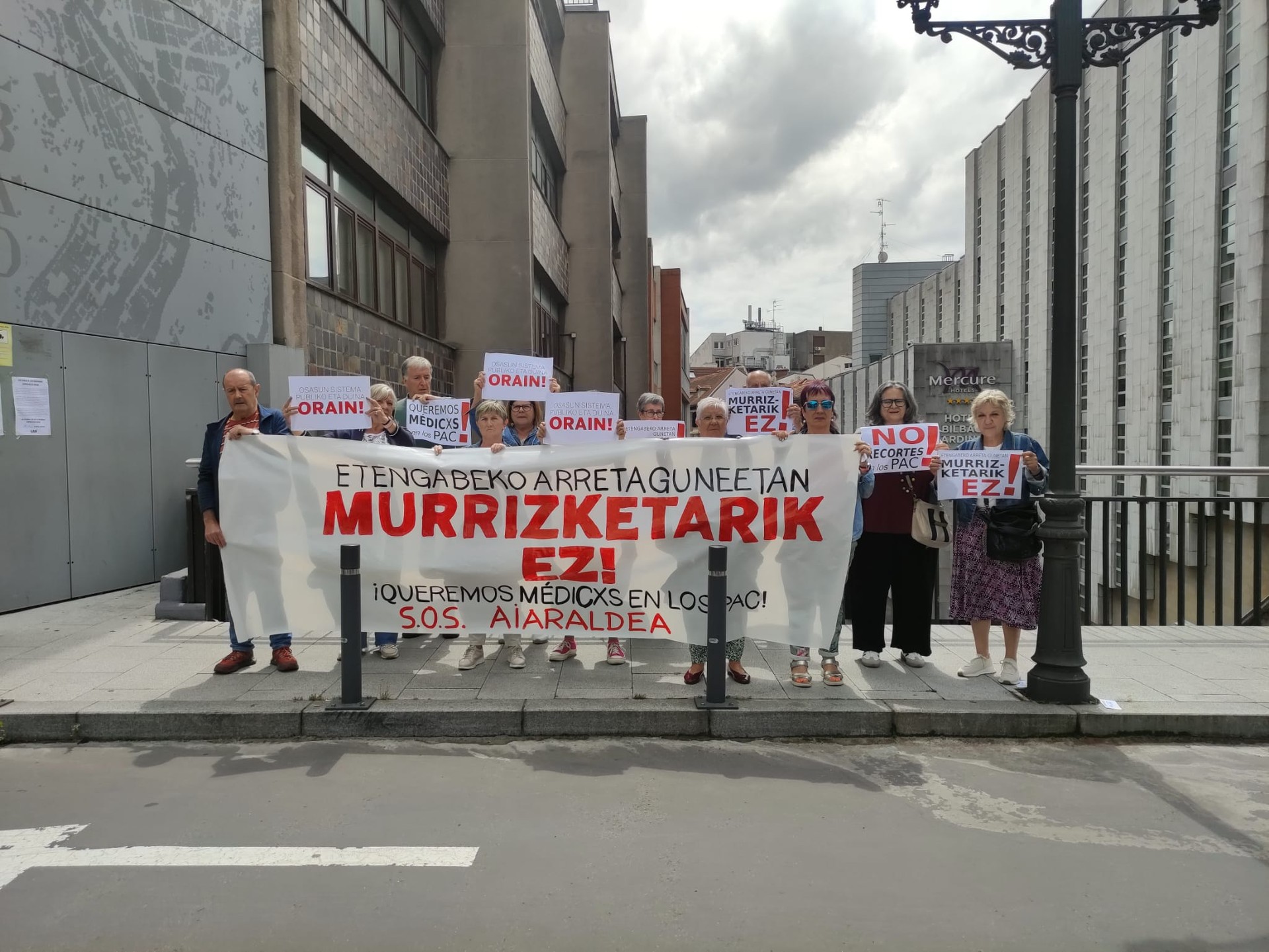 Arartekora jo dute, "Osakidetzak ez dielako osasun sistema publiko eta duinaren aldeko 5.646 sinadurei erantzun"