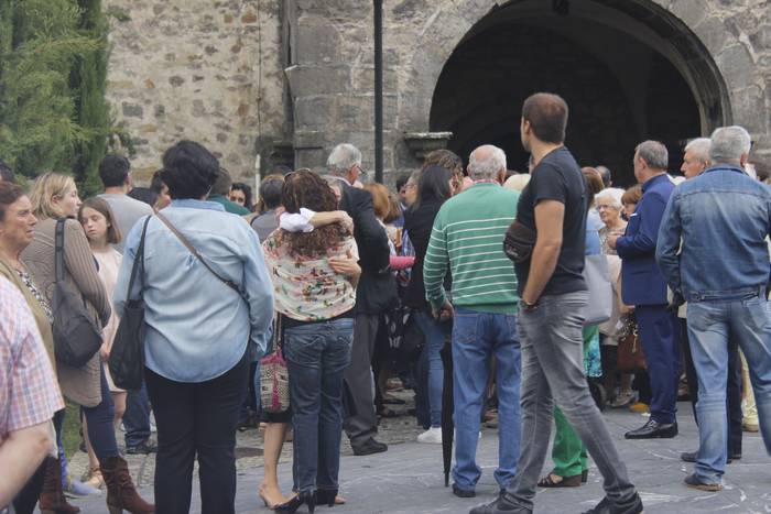 Hainbat alderdietako kideak  21 1500922122075