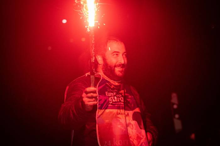 Ehunka lagun atera ditu Korr 10 1774596738853