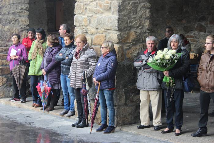 Aldarri ozena genero indarke 3 1511632195492