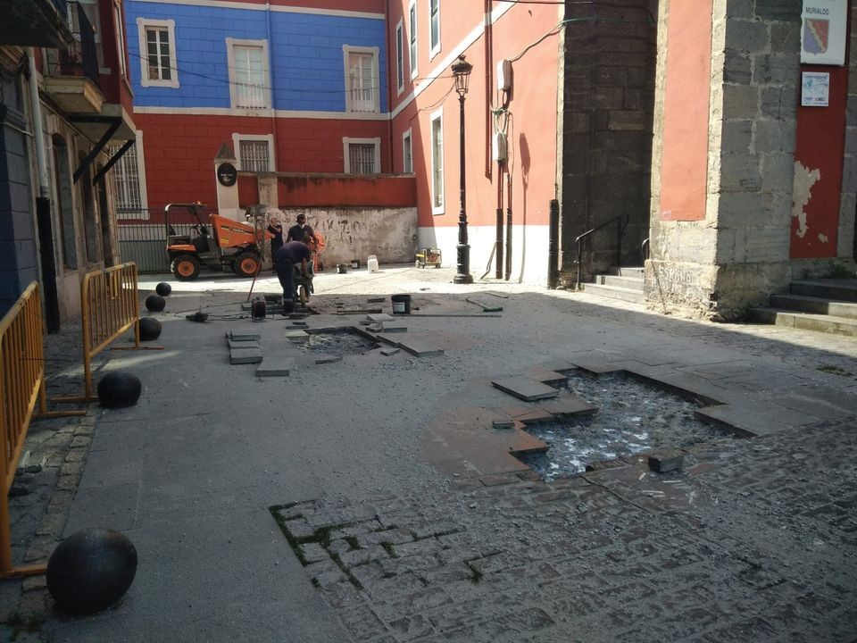 Obra ugari egin dira udan zehar Urduñako kaleetan