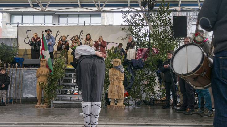 Egon diren, dauden eta egongo diren baserritarrak omenduta ospatu dute San Blas azoka
