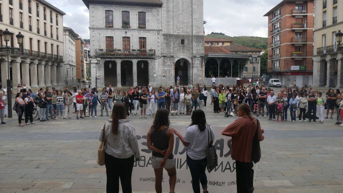Jaietako eraso matxistei “autodefentsa feministaz” erantzuteko deia luzatu dute