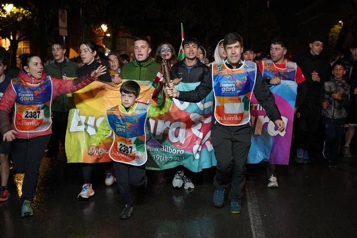 Aldarrikapenez eta pirotekni 135 1774615580232