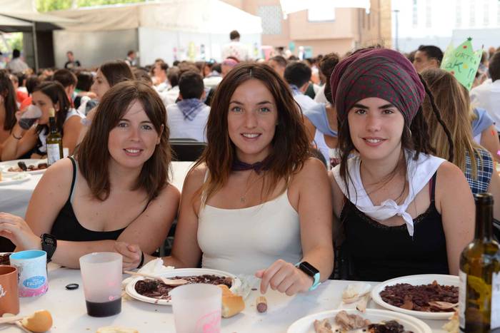 Aldai plaza txiki geratu da  29 1503893878157