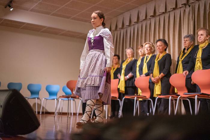 Agur jendetsu eta hunkigarri 4 1759073050528