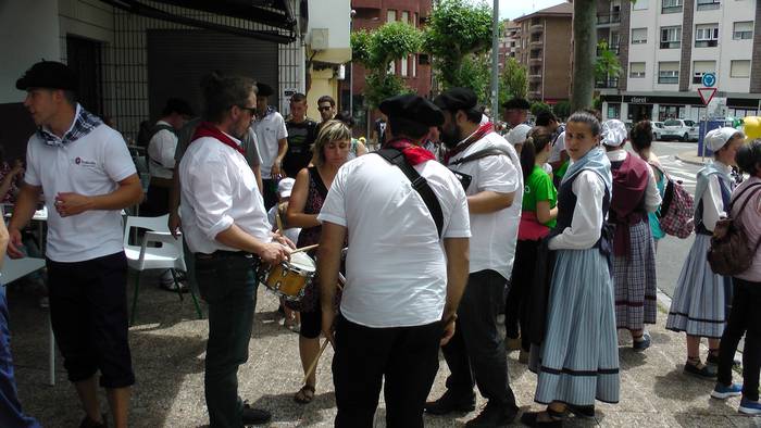 Dantza taldeak taldeak izan  45 1496047450417