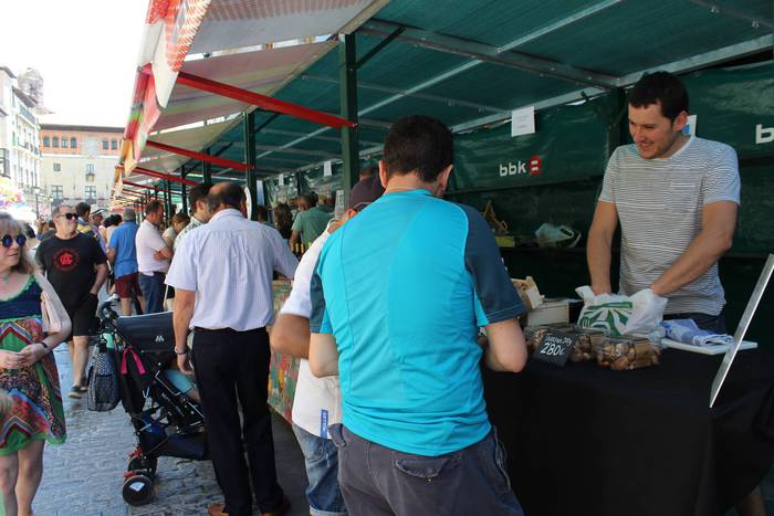 Txaroles lehiaketa batean ep 17 1497991698287