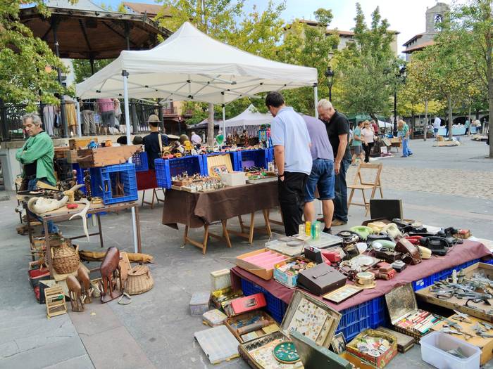 Antzinako objektuz eta bildu 44 1758390900633