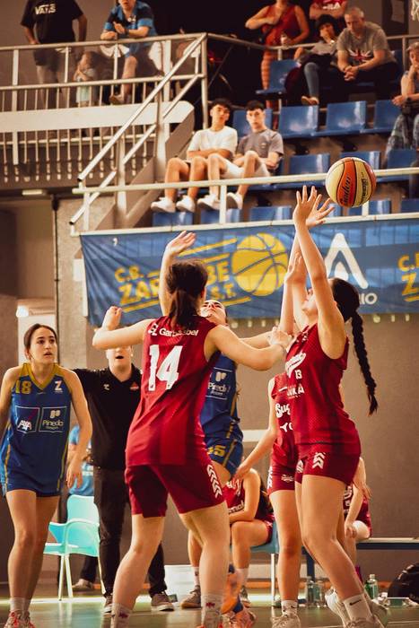 Zaraobe Saskibaloi Taldea bi 56 1748266146577